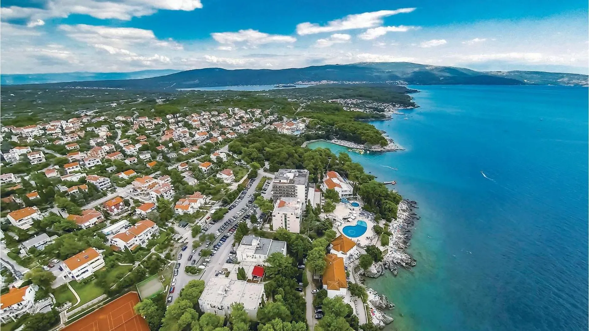 Beautiful Apartment In Cizici With Wifi