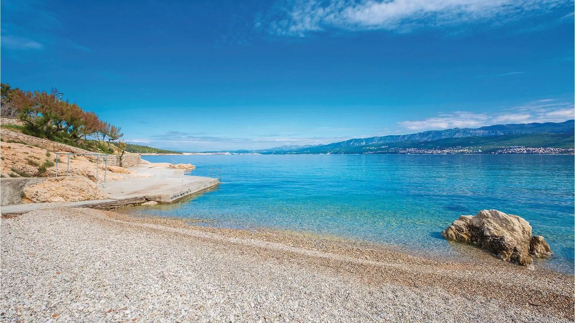 Beautiful Apartment In Cizici With Wifi