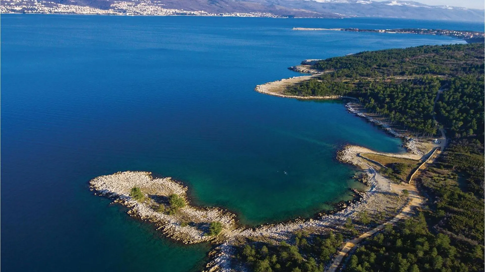 Beautiful Apartment In Cizici With Wifi