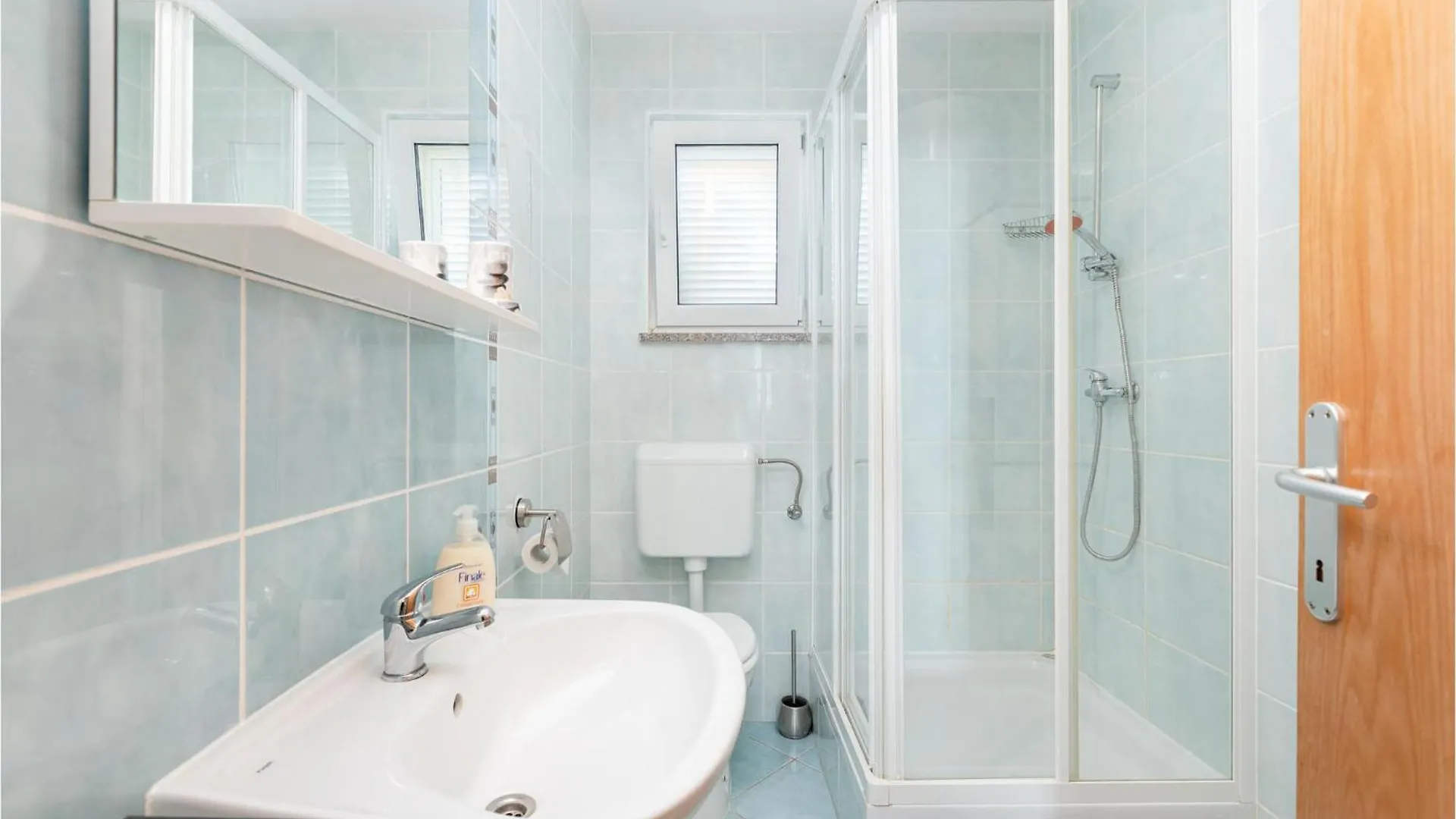 Beautiful Apartment In Cizici With Wifi 0*,